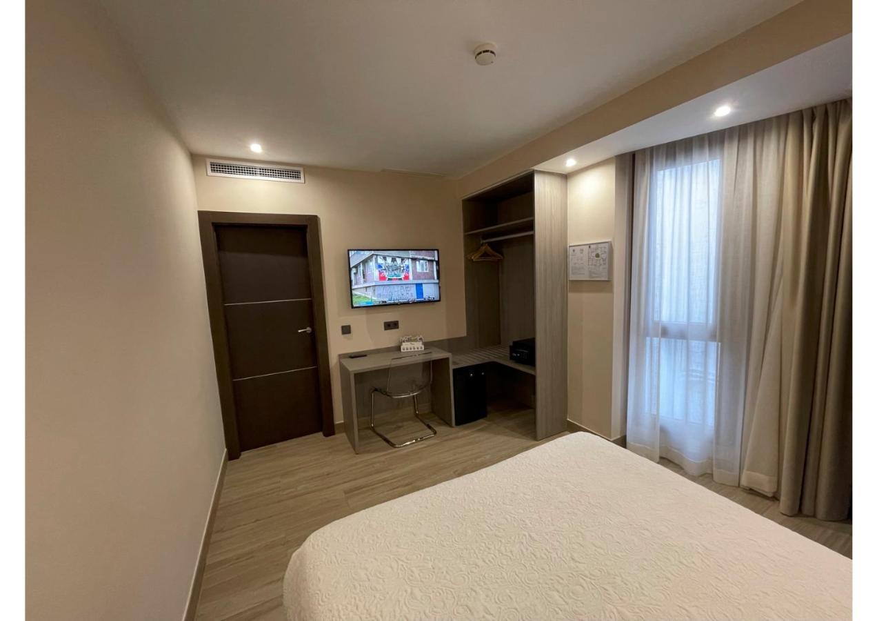 Castilla Guerrero Malaga Luaran gambar