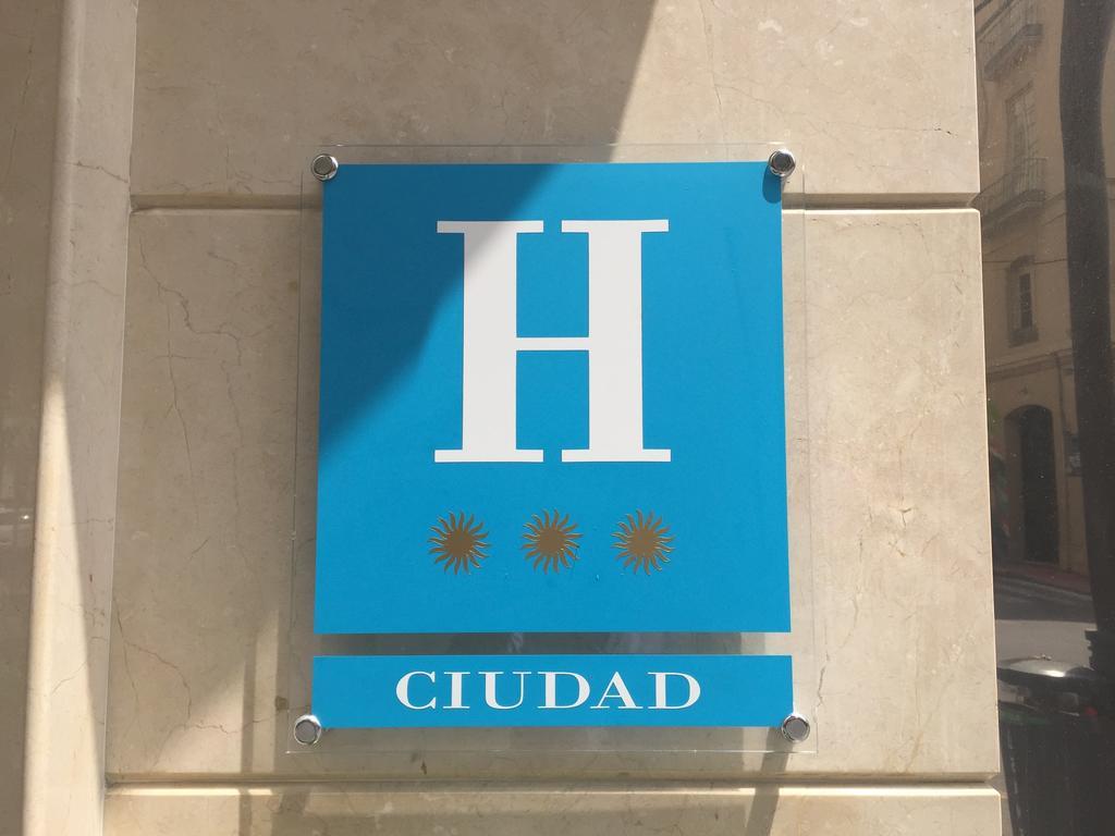 Castilla Guerrero Malaga Luaran gambar
